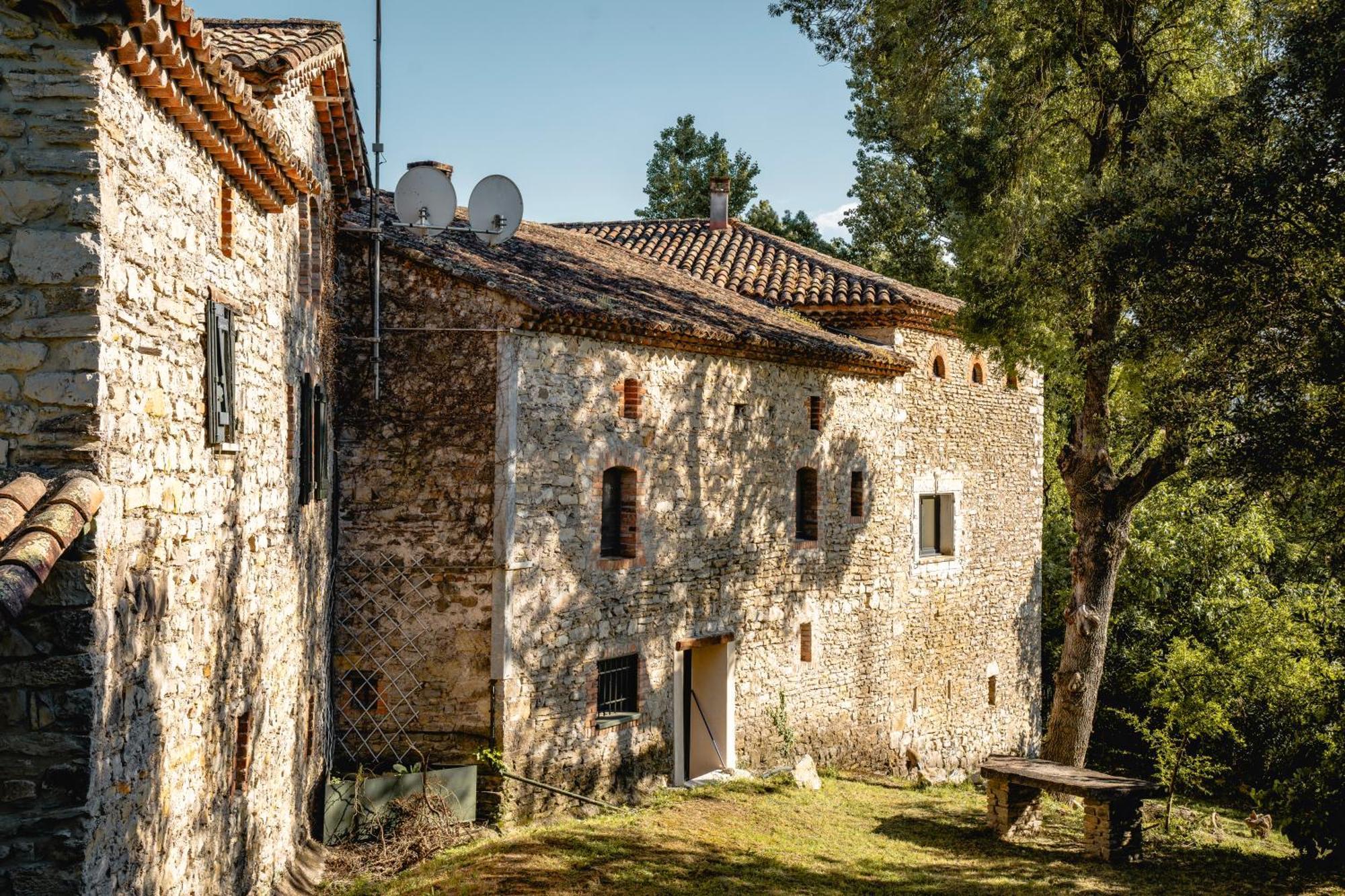Отель Les Terres Aoyama Saint Julien Les Rosiers Экстерьер фото